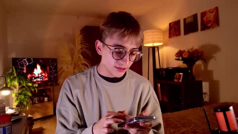 Snapshot of mr_evan1 chatting on 09.15.25 Mr Evans online show from 09.15.25