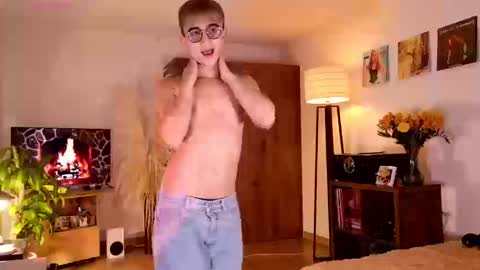 Snapshot of mr_evan1 chatting on 09.16.25 Mr Evans online show from 09.16.25