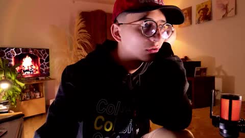 Snapshot of mr_evan1 chatting on 10.01.25 Mr Evans online show from 10.01.25