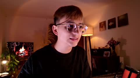 Snapshot of mr_evan1 chatting on 10.10.25 Mr Evans online show from 10.10.25