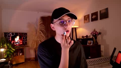 Snapshot of mr_evan1 chatting on 10.11.25 Mr Evans online show from 10.11.25