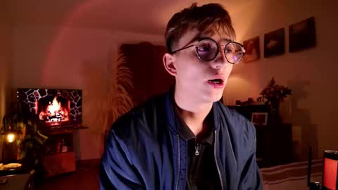 Snapshot of mr_evan1 chatting on 10.14.25 Mr Evans online show from 10.14.25