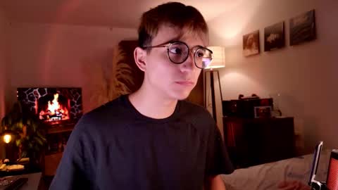 Snapshot of mr_evan1 chatting on 10.30.25 Mr Evans online show from 10.30.25