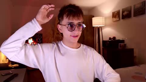 Snapshot of mr_evan1 chatting on 11.01.25 Mr Evans online show from 11.01.25