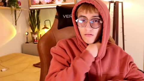 Mr Evans online show from 12.20.25