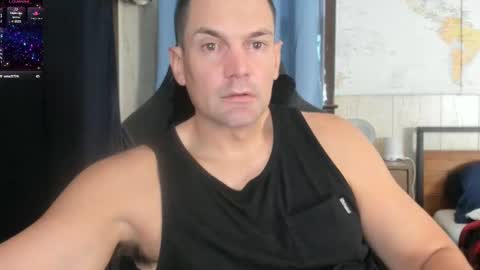 Snapshot of mr_mac69 chatting on 10.13.25 Cam online show from 10.13.25