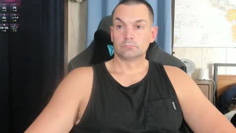 Snapshot of mr_mac69 chatting on 11.18.25 Cam online show from 11.18.25