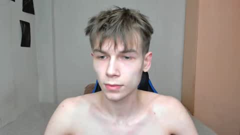 Snapshot of mr_makentoshi chatting on 02.12.25 Makentoshi online show from 02.12.25