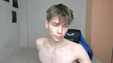 Snapshot of mr_makentoshi chatting on 02.24.25 Makentoshi online show from 02.24.25