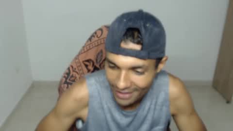 Snapshot of mr_max__ chatting on 11.08.25 Max online show from 11.08.25