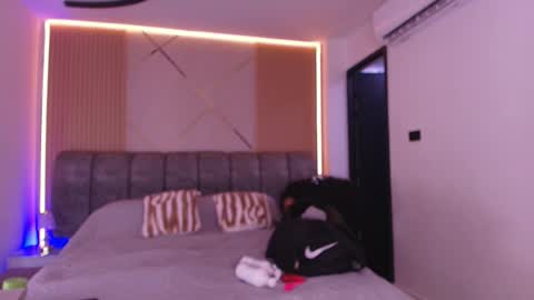 MIKEE online show from 02.17.26