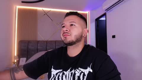 MIKEE online show from 05.01.26