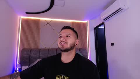 MIKEE online show from 05.04.26