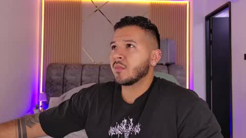 MIKEE online show from 05.05.26