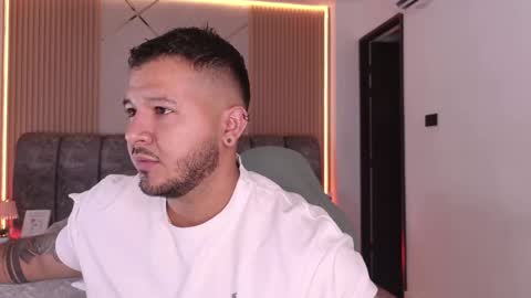 MIKEE online show from 05.08.26