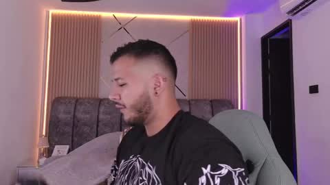 MIKEE online show from 05.20.26