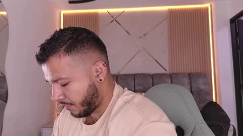 MIKEE online show from 05.29.26