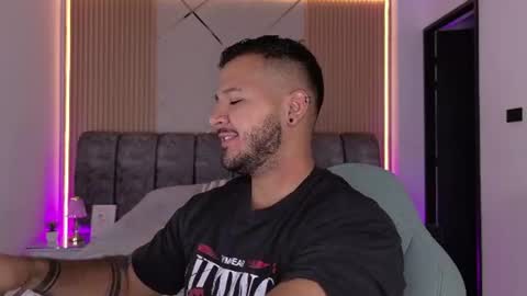 MIKEE online show from 07.25.26