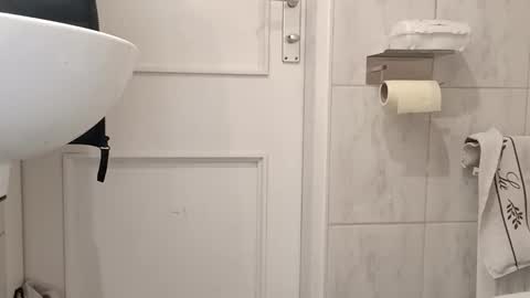 Snapshot of mr_nice30 chatting on 10.31.25 mr_nice30 online show from 10.31.25