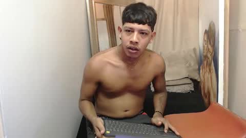 mr_stiven_ online show from 11.05.25