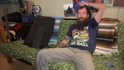 Snapshot of mr_valdor chatting on 12.29.24 Valdor online show from 12.29.24
