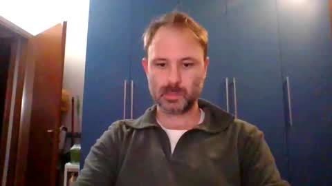 mravocado6 online show from 11.21.25