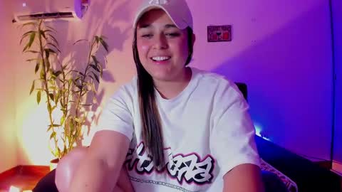 Laura online show from 12.20.24