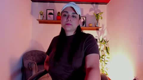 Laura online show from 02.11.25