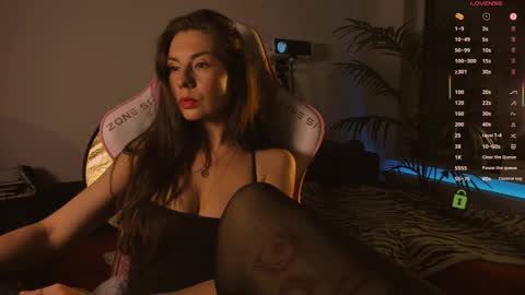 Snapshot of mrclsmira chatting on 11.05.25 Miraculous St. Mira online show from 11.05.25