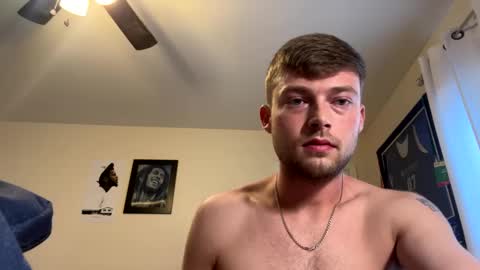 Snapshot of mrcoolguy68 chatting on 09.17.25 mrcoolguy68 online show from 09.17.25