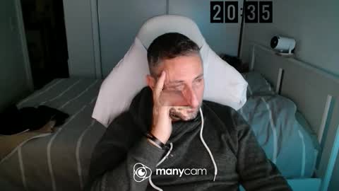 Snapshot of mrdr0o0o chatting on 11.21.25 mrdr0o0o online show from 11.21.25