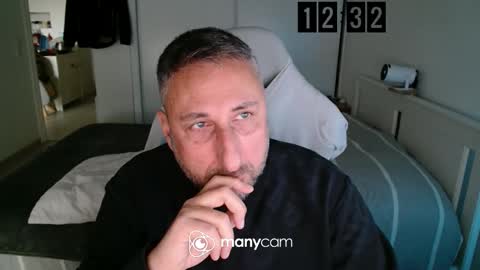 Snapshot of mrdr0o0o chatting on 11.24.25 mrdr0o0o online show from 11.24.25