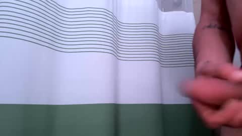 Snapshot of mrfrankfuckforfree chatting on 12.19.25 mrfrankfuckforfree online show from 12.19.25