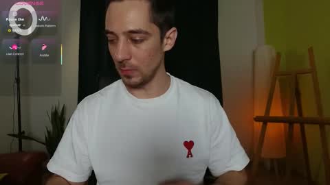 Snapshot of mrgreeneyes01 chatting on 02.02.26 juan luis online show from 02.02.26