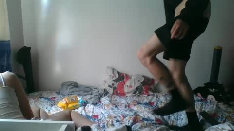 Snapshot of mrkollyng chatting on 09.23.25 mrkollyng online show from 09.23.25