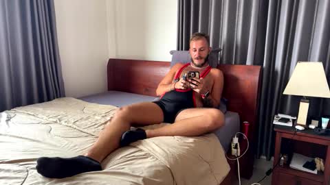 Snapshot of mrmaxiy chatting on 12.01.25 Max online show from 12.01.25