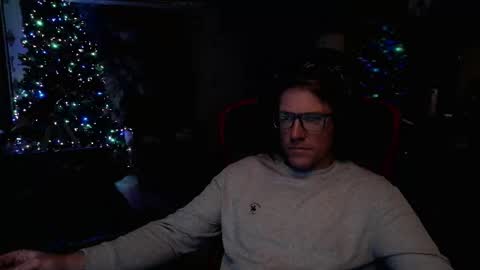 Snapshot of mrmurdoch chatting on 12.16.25 Mr. Murdoch online show from 12.16.25