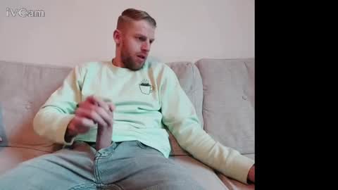 Snapshot of mrnobody6209 chatting on 03.03.25 mrnobody6209 online show from 03.03.25