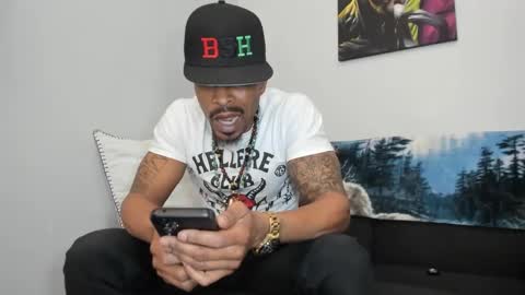 mromg007 online show from 02.18.25