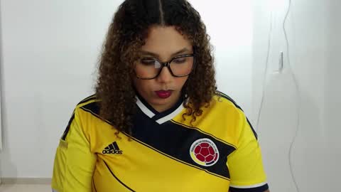 Snapshot of mrs_afroditha chatting on 02.14.26 mrs_afroditha online show from 02.14.26