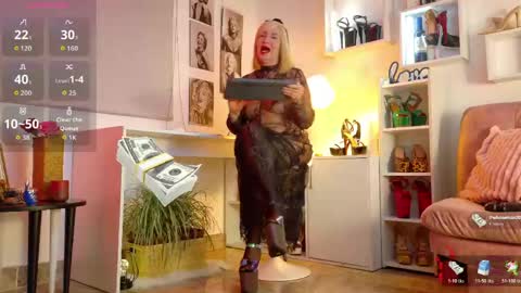 Snapshot of mrs_edha_ chatting on 05.12.26 Edha online show from 05.12.26