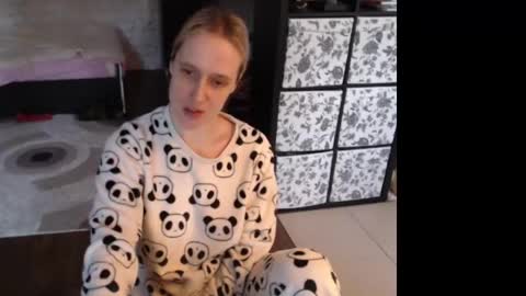 Snapshot of mrsluck chatting on 03.23.26 Sasha online show from 03.23.26