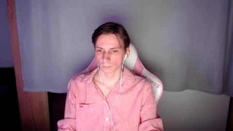 Snapshot of mrv1rginvibes chatting on 11.27.25 Shy Boy online show from 11.27.25