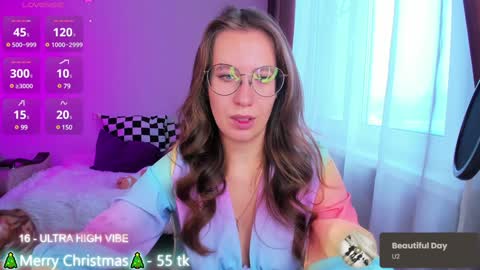 Snapshot of ms_allison chatting on 12.25.24 Allison online show from 12.25.24