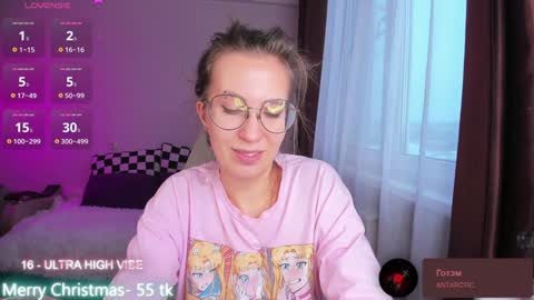 Snapshot of ms_allison chatting on 12.30.24 Allison online show from 12.30.24