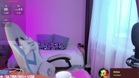 Snapshot of ms_allison chatting on 01.11.25 Allison online show from 01.11.25