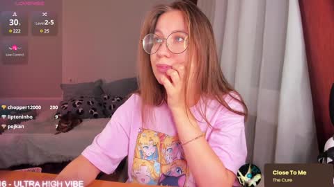 Snapshot of ms_allison chatting on 01.12.25 Allison online show from 01.12.25