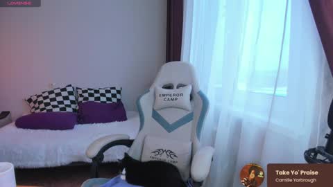 Snapshot of ms_allison chatting on 02.05.25 Allison online show from 02.05.25