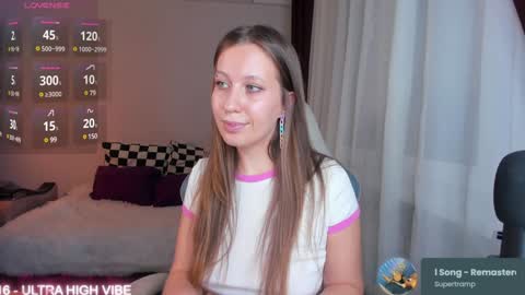 Snapshot of ms_allison chatting on 02.06.25 Allison online show from 02.06.25