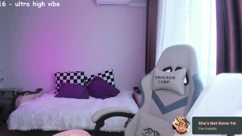 Snapshot of ms_allison chatting on 02.17.25 Allison online show from 02.17.25